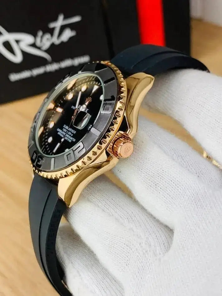 ⌚ Luxury Men’s Rubber Strap Watch